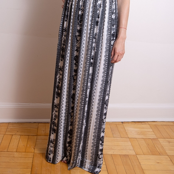 Boho Maxi Dress with Slit - Picture 4 of 4